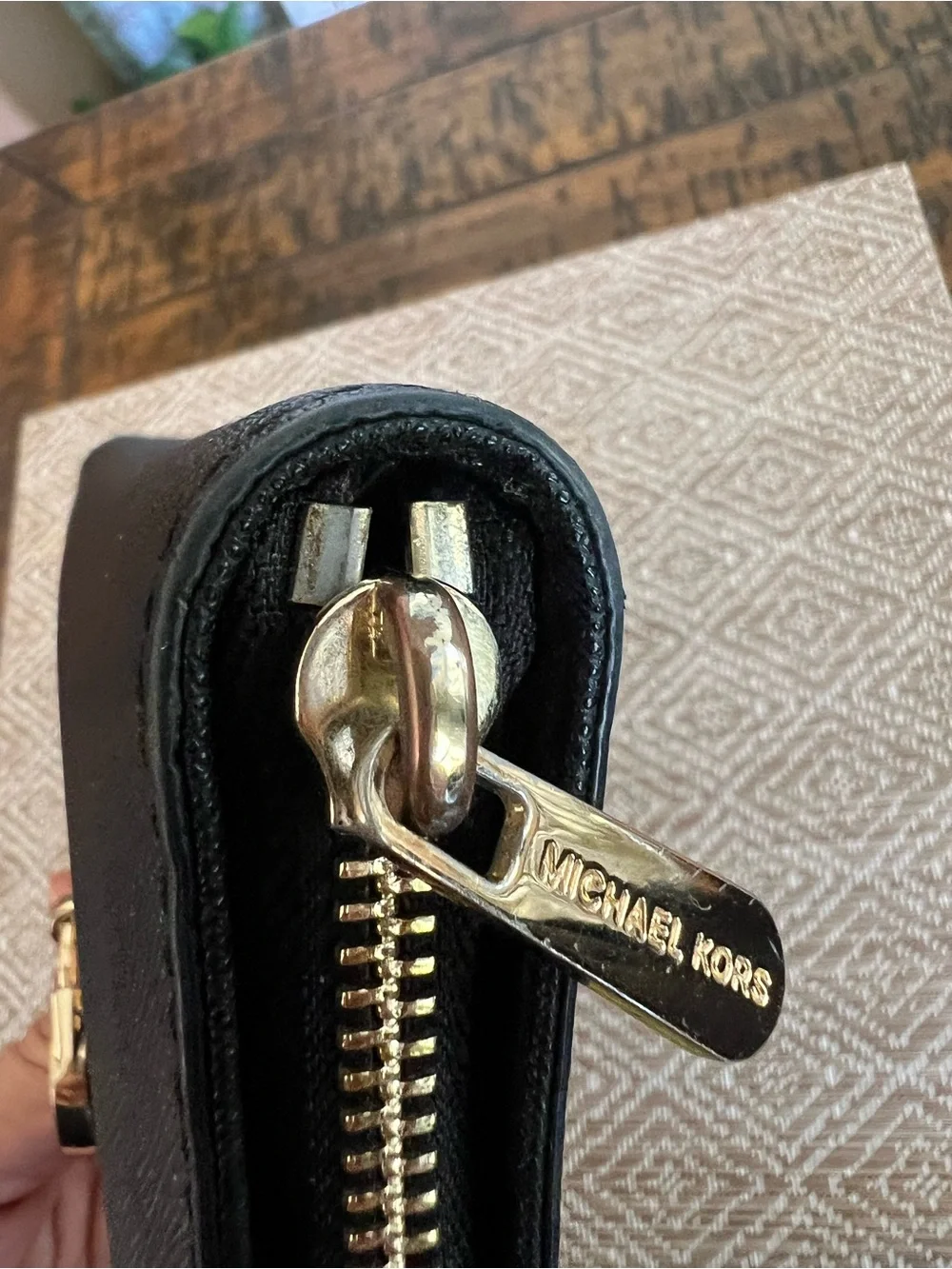 Michael Kors Hamilton Large Leather Continental Wallet in Black Leather gold